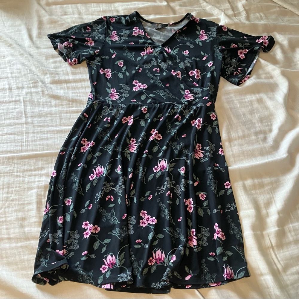 Mix by Hawthorne Floral Dress in Black and Pink